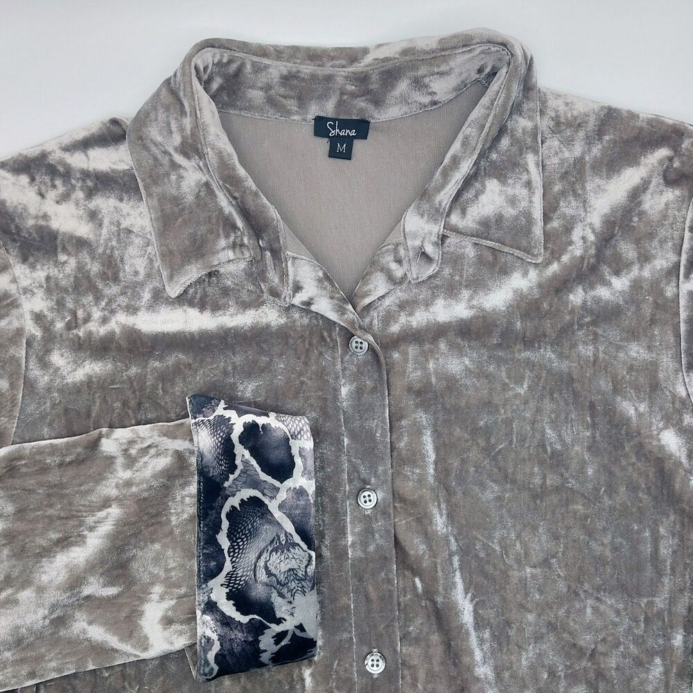 Shana Crushed Velvet Floral Back Print Button Up Shirt Women's Medium Flip Cuffs